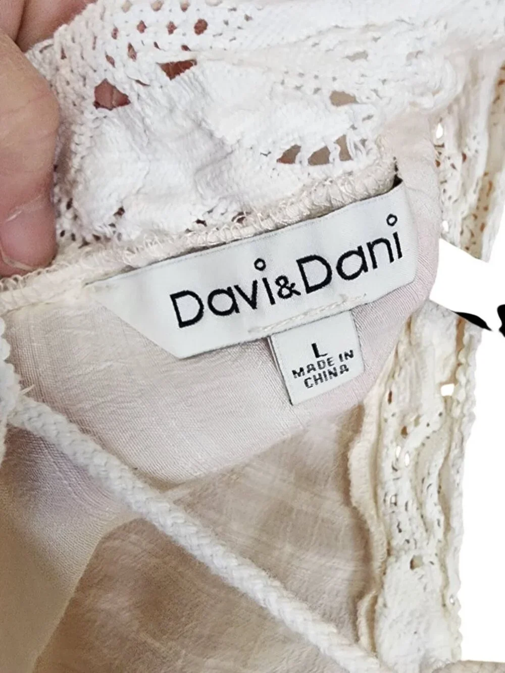 Davi & Dani Way Out There Drape Sleeve Embroidered Tunic Shirt Womens Size L - Picture 3 of 3